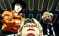 Motoko et son chef Haramaki examinent un cyborg pirat